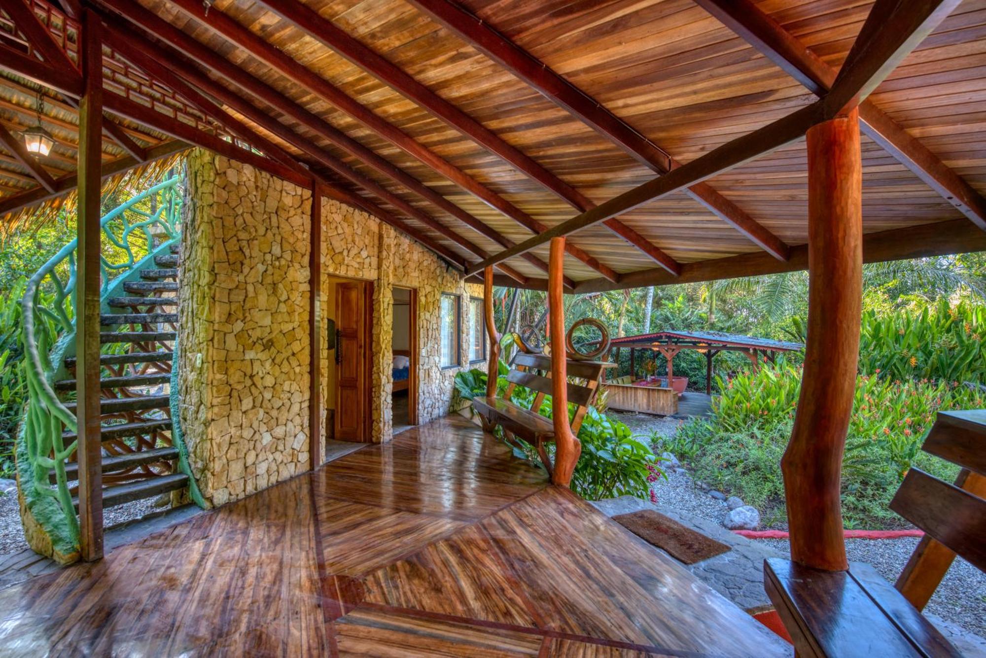 Tree House Beachfront Lodge Puerto Viejo de Talamanca المظهر الخارجي الصورة